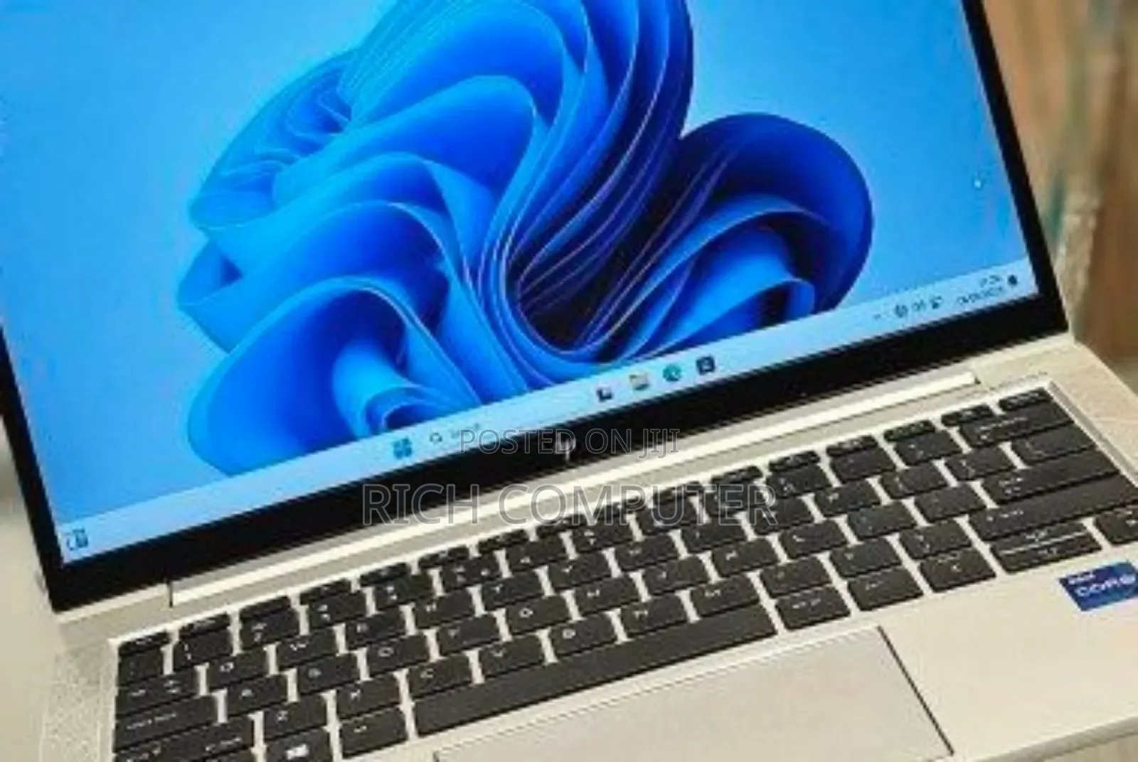 New Laptop HP EliteBook 830 G8 16GB Intel Core i7 SSD 512GB