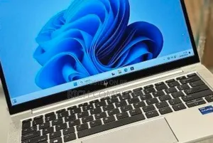 New Laptop HP EliteBook 830 G8 16GB Intel Core i7 SSD 512GB