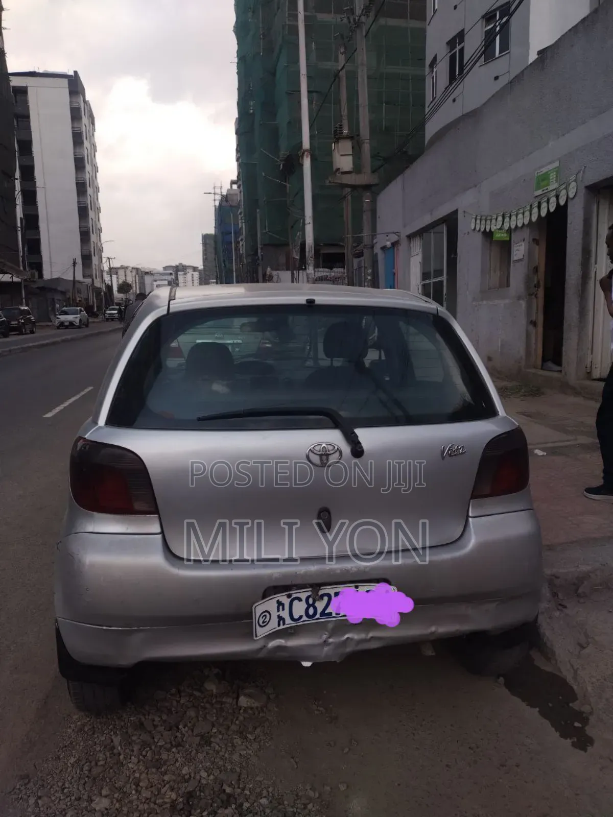 Toyota Vitz 2001 Silver