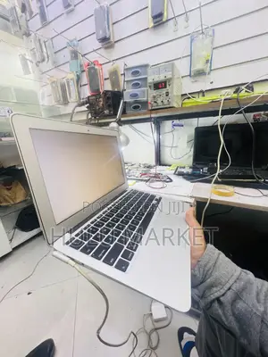 Laptop Apple MacBook Air 2011 4GB Intel Core i5 HDD 128GB