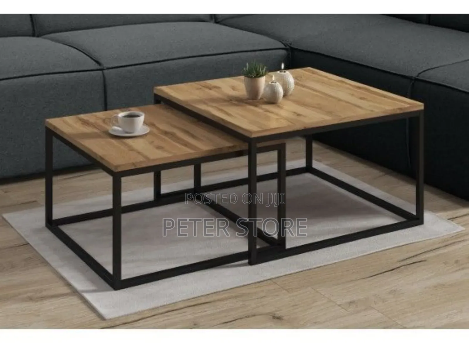 4 መአዘን Center Table