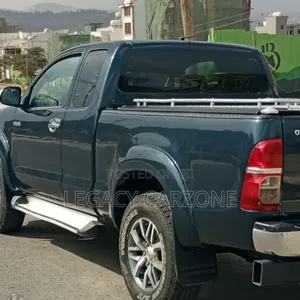 Toyota Hilux 2014 Green
