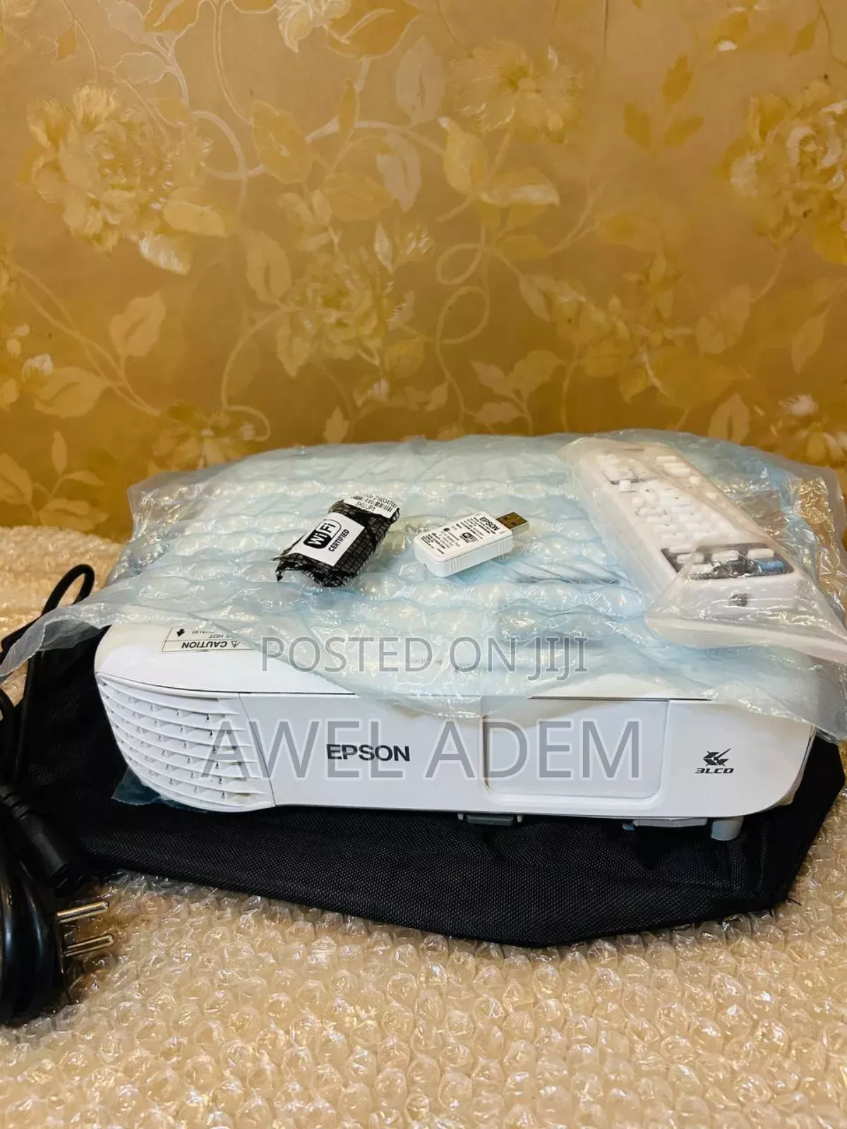 Epson Eb- X39 Projector Hdmi Xga 3500 Lumens / 15,000:1 Contrast