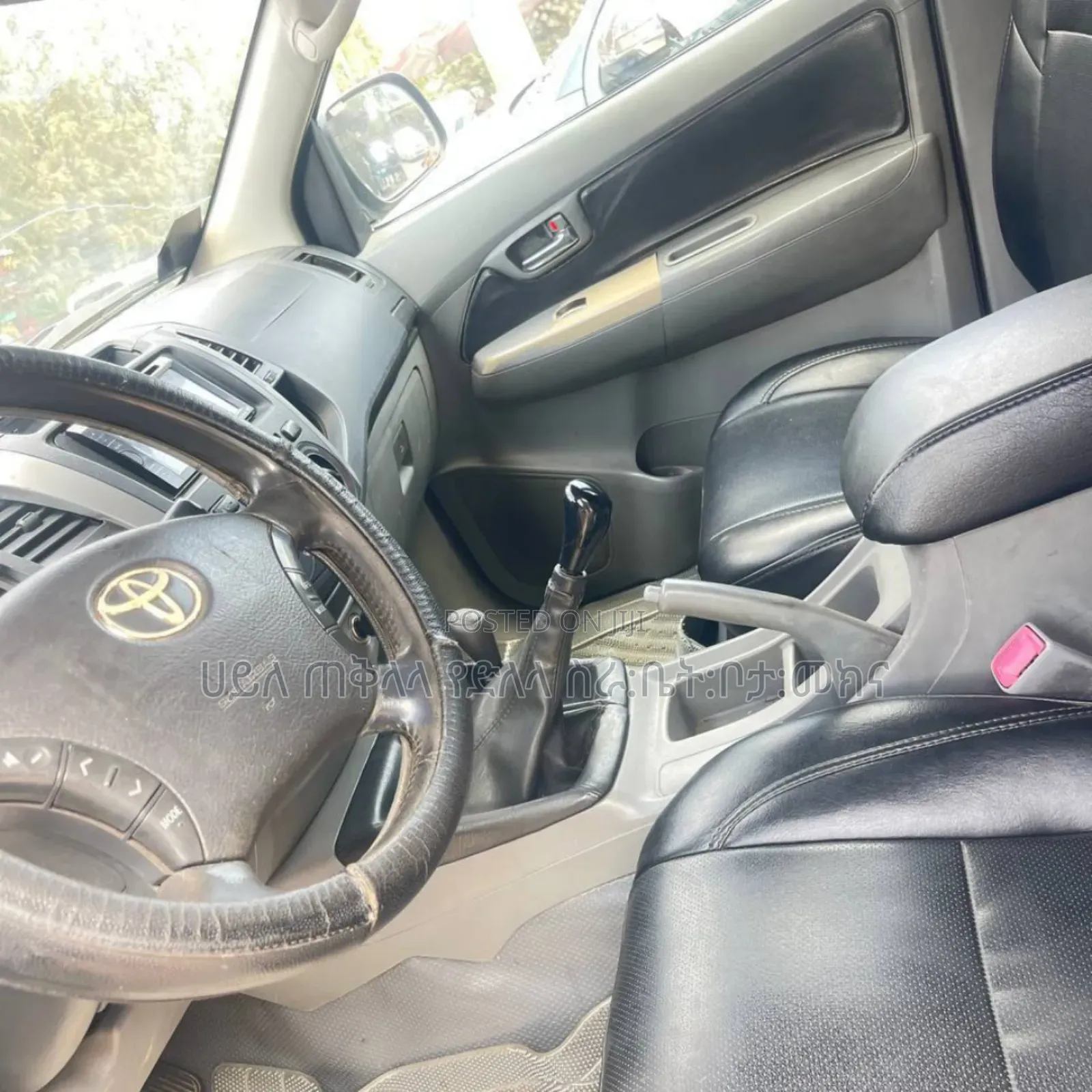 Toyota Hilux 2010 Gray