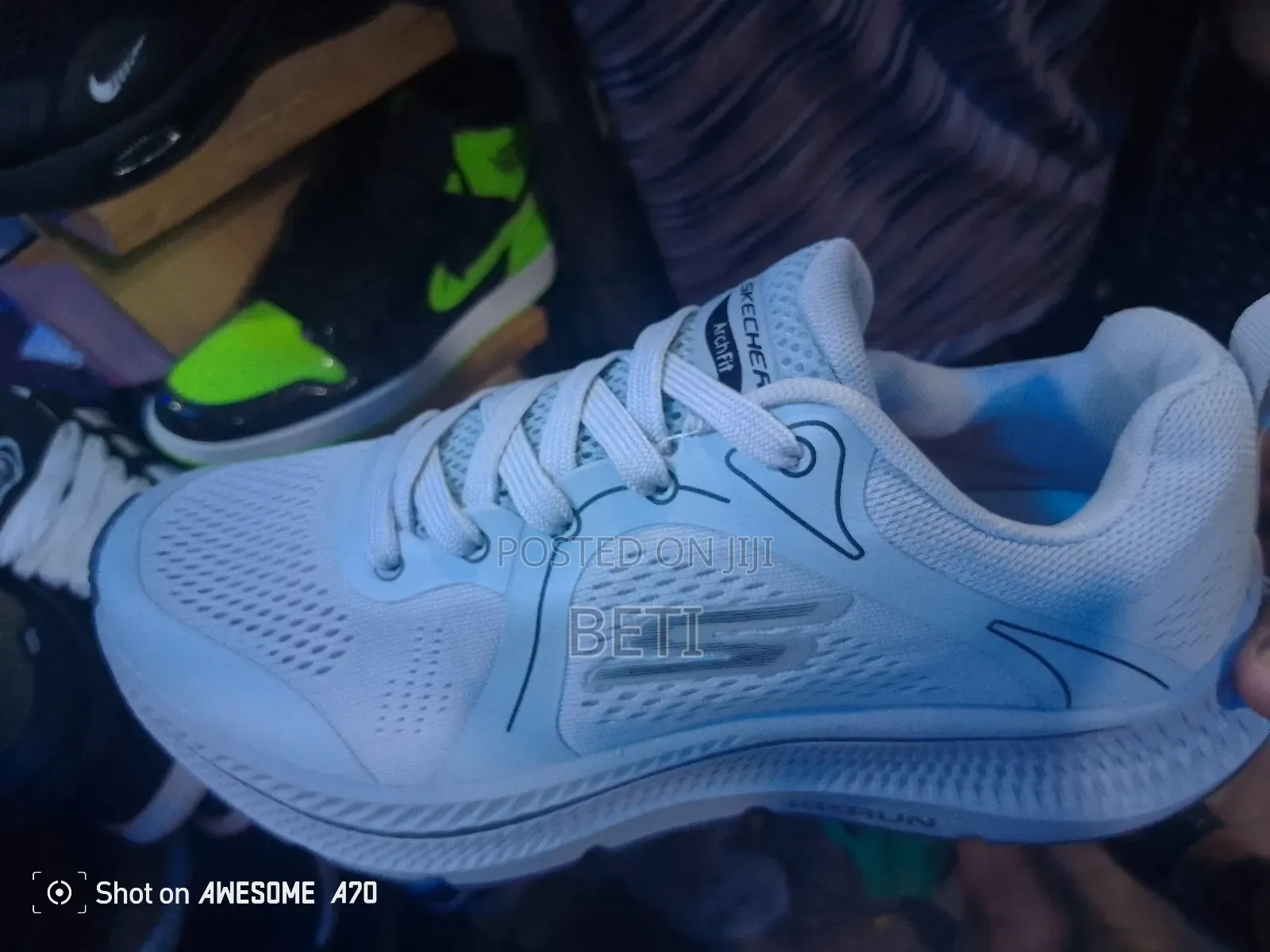 Confortabl Skeachers