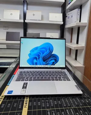 New Laptop Lenovo Ideapad 3 16GB Intel Core i5 SSD 512GB