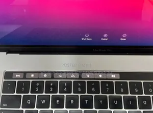 New Laptop Apple MacBook Pro 2017 16GB Intel Core i7 SSD 512GB