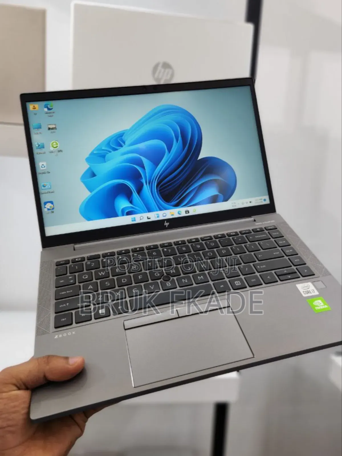 New Laptop HP ZBook Firefly 14 G7 16GB Intel Core i7 SSD 512GB
