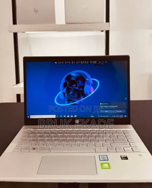 New Laptop HP Pavilion 14 8GB Intel Core i5 SSD 256GB