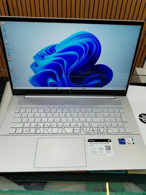 New Laptop HP Envy 17 16GB Intel Core i7 SSD 512GB