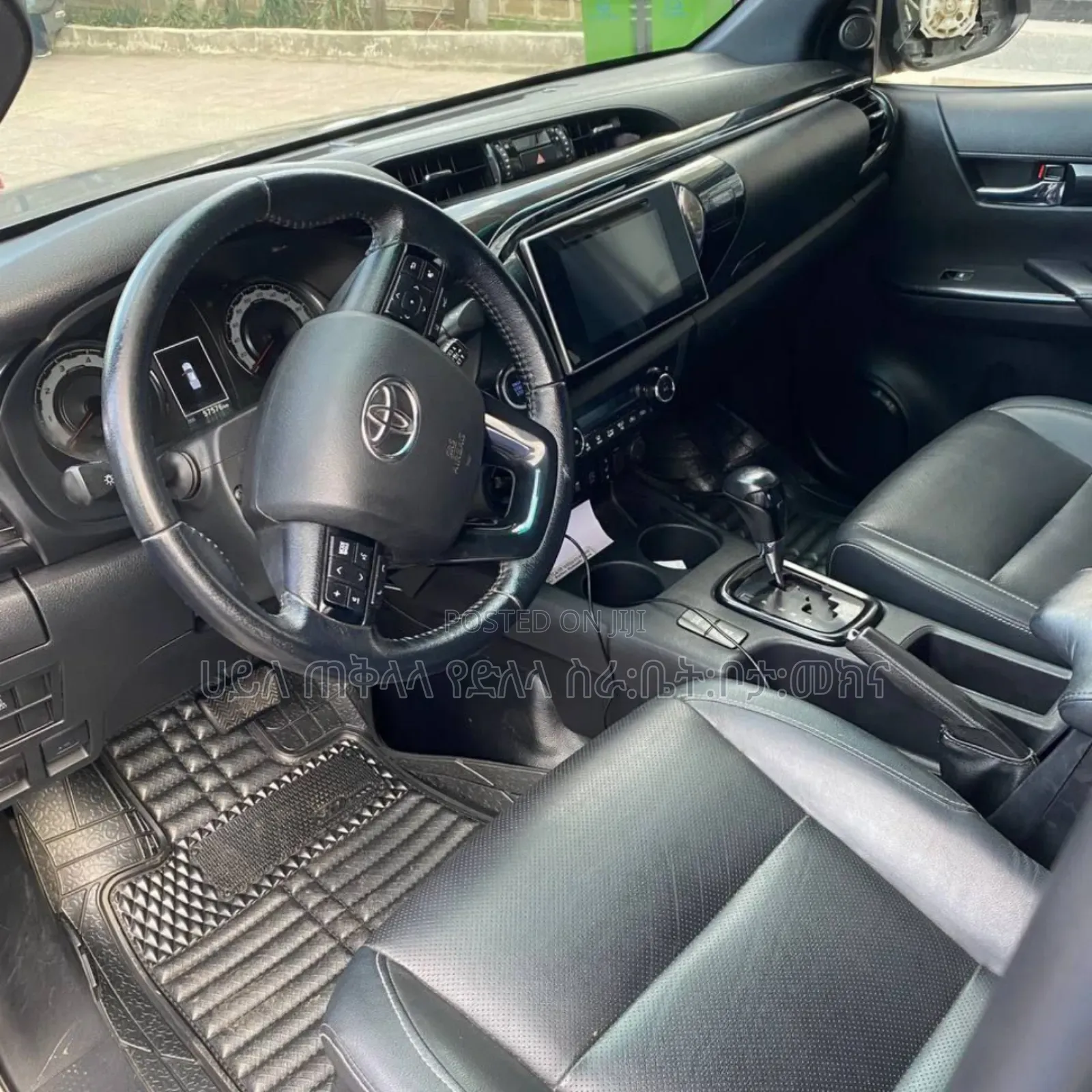 Toyota Hilux 2019 Purple