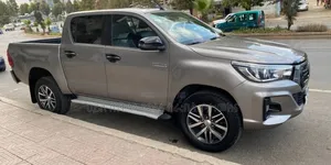 Toyota Hilux 2019 Purple