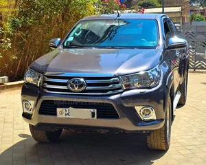 Toyota Hilux 2019 Gray