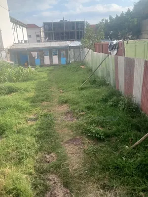 የሚሸጥ 250 ካሬ.ሜትር ቦታ