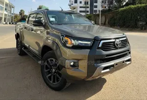 Toyota Hilux 2021 Gray
