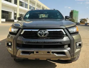 Toyota Hilux 2021 Gray