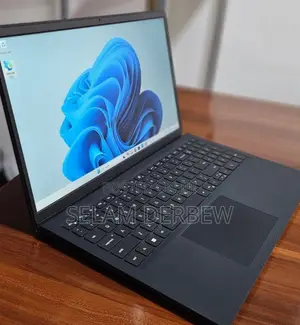 New Laptop Dell Inspiron 15 16GB AMD Ryzen 7 SSD 512GB