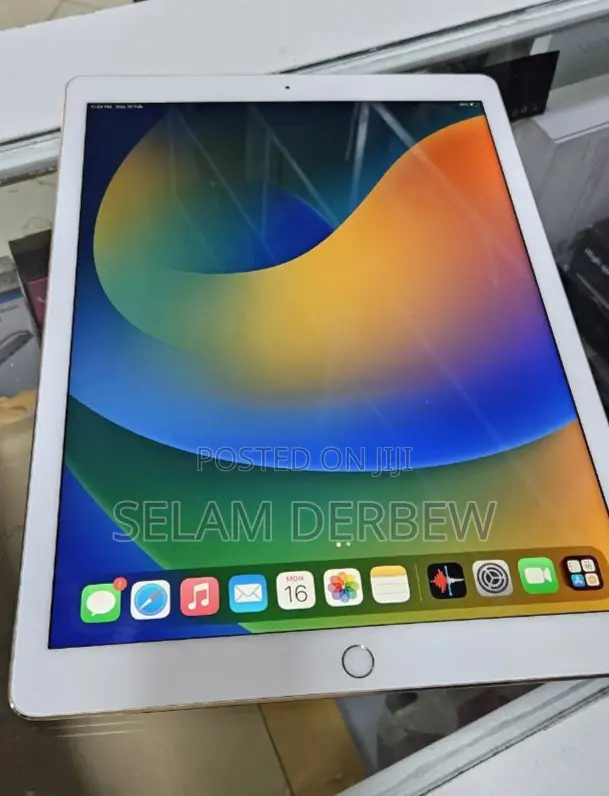 New Apple iPad Air 64 GB