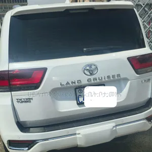 Toyota Land Cruiser 2023 White