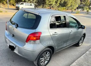 Toyota Yaris 2008 Gray