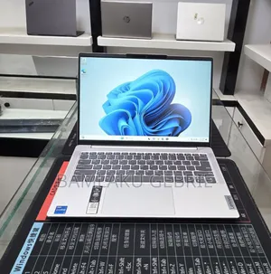 New Laptop Lenovo Ideapad 3 16GB Intel Core i5 SSD 512GB