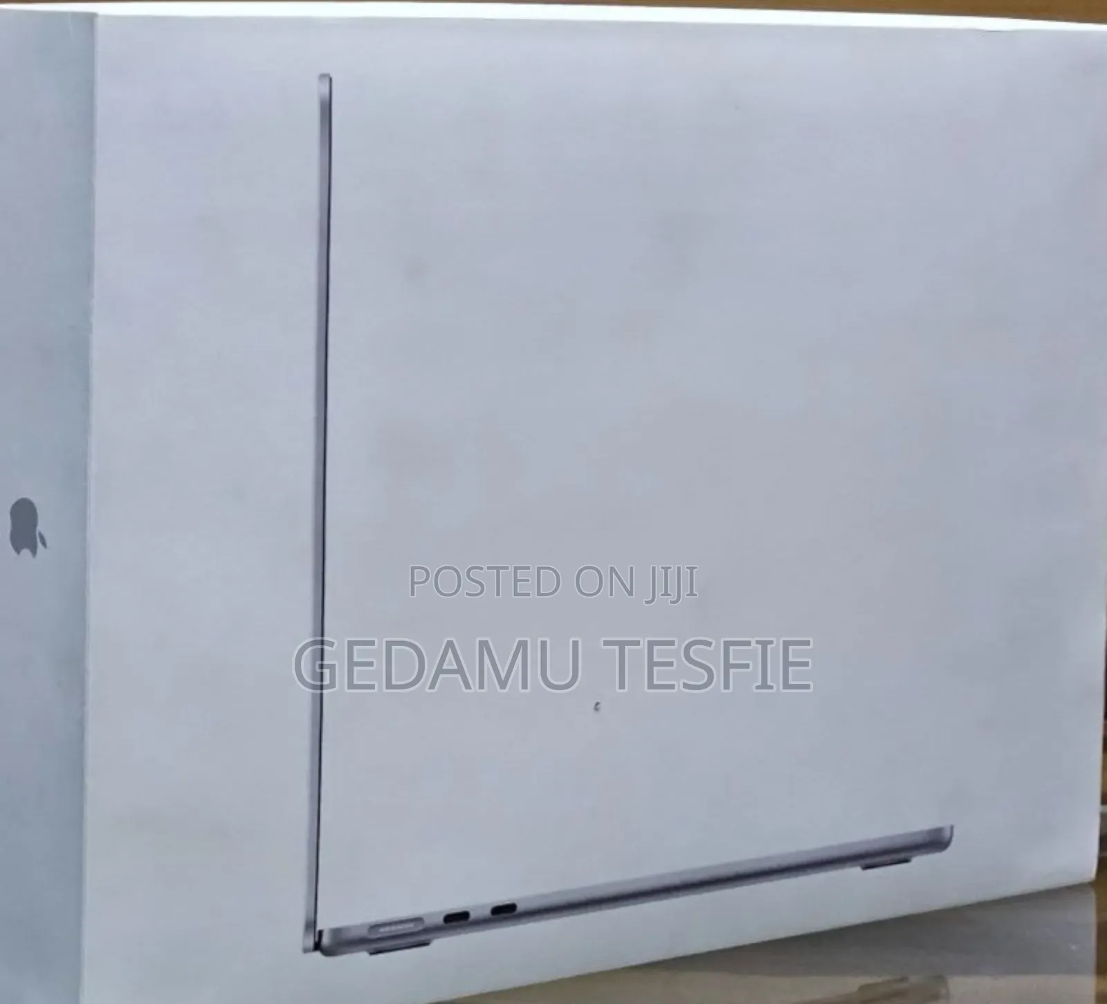 New Laptop Apple MacBook Air 2025 M4 15-inch 16GB Intel Core i5 SSD 1T