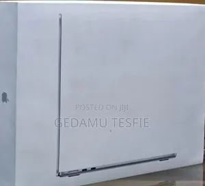 New Laptop Apple MacBook Air 2025 M4 15-inch 16GB Intel Core i5 SSD 1T