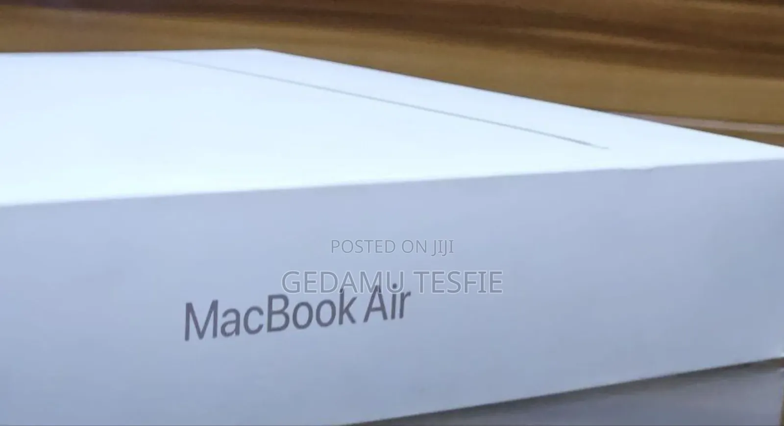 New Laptop Apple MacBook Air 2025 M4 15-inch 16GB Intel Core i5 SSD 1T