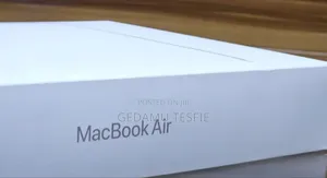 New Laptop Apple MacBook Air 2025 M4 15-inch 16GB Intel Core i5 SSD 1T