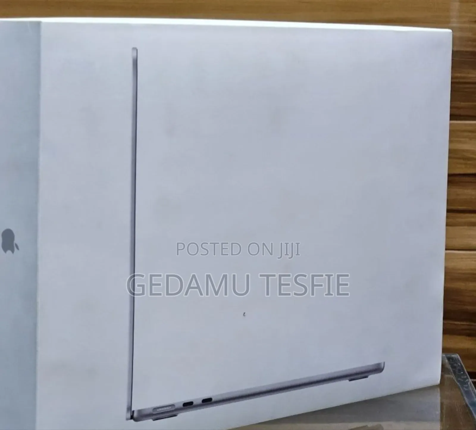 New Laptop Apple MacBook Air 2025 M4 15-inch 16GB Intel Core i5 SSD 1T