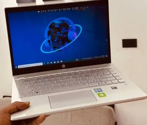 New Laptop HP Pavilion 14 8GB Intel Core i5 SSD 256GB