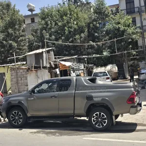 Toyota Hilux 2021 Gold