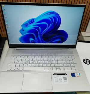 New Laptop HP Envy 17 16GB Intel Core i7 SSD 512GB