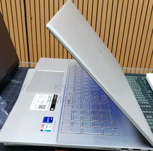 New Laptop HP Envy 17 16GB Intel Core i7 SSD 512GB