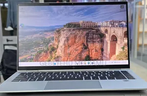 New Laptop HP Spectre 16GB Intel Core i7 SSD 512GB