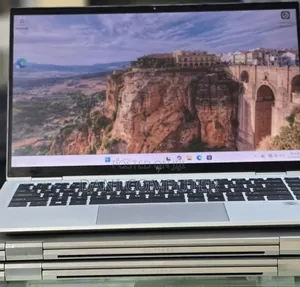 New Laptop HP EliteBook x360 1040 G7 16GB Intel Core i7 SSD 512GB