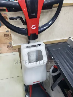 Floor Cleaning Machin