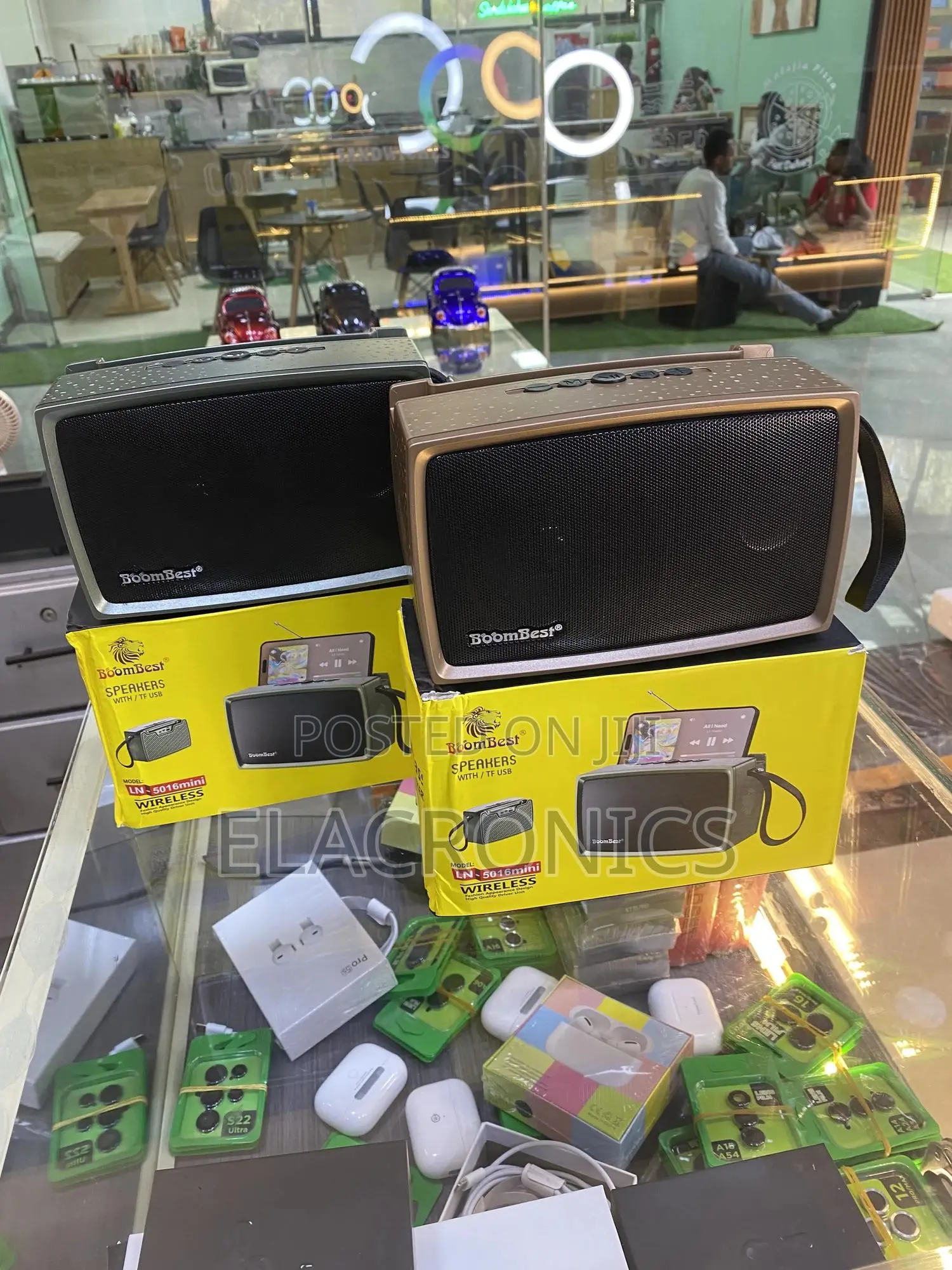 Bluetooth Speaker With Built-in Phone Stand (Boombest)