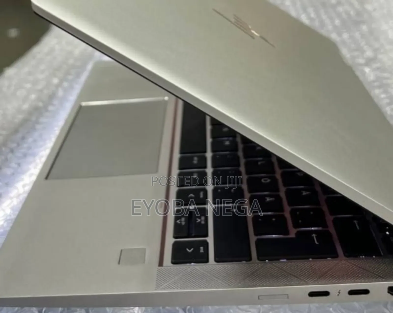 New Laptop HP EliteBook 830 G8 16GB Intel Core i7 SSD 512GB