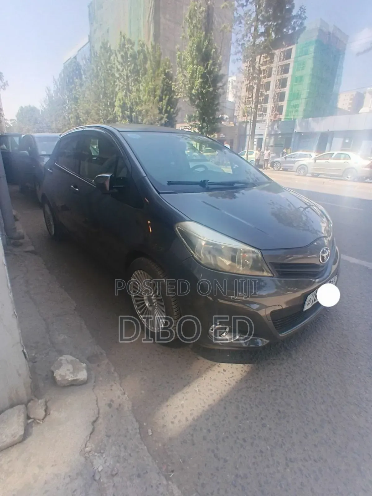 Toyota Vitz 1.0 FWD 3dr 2014 Gray