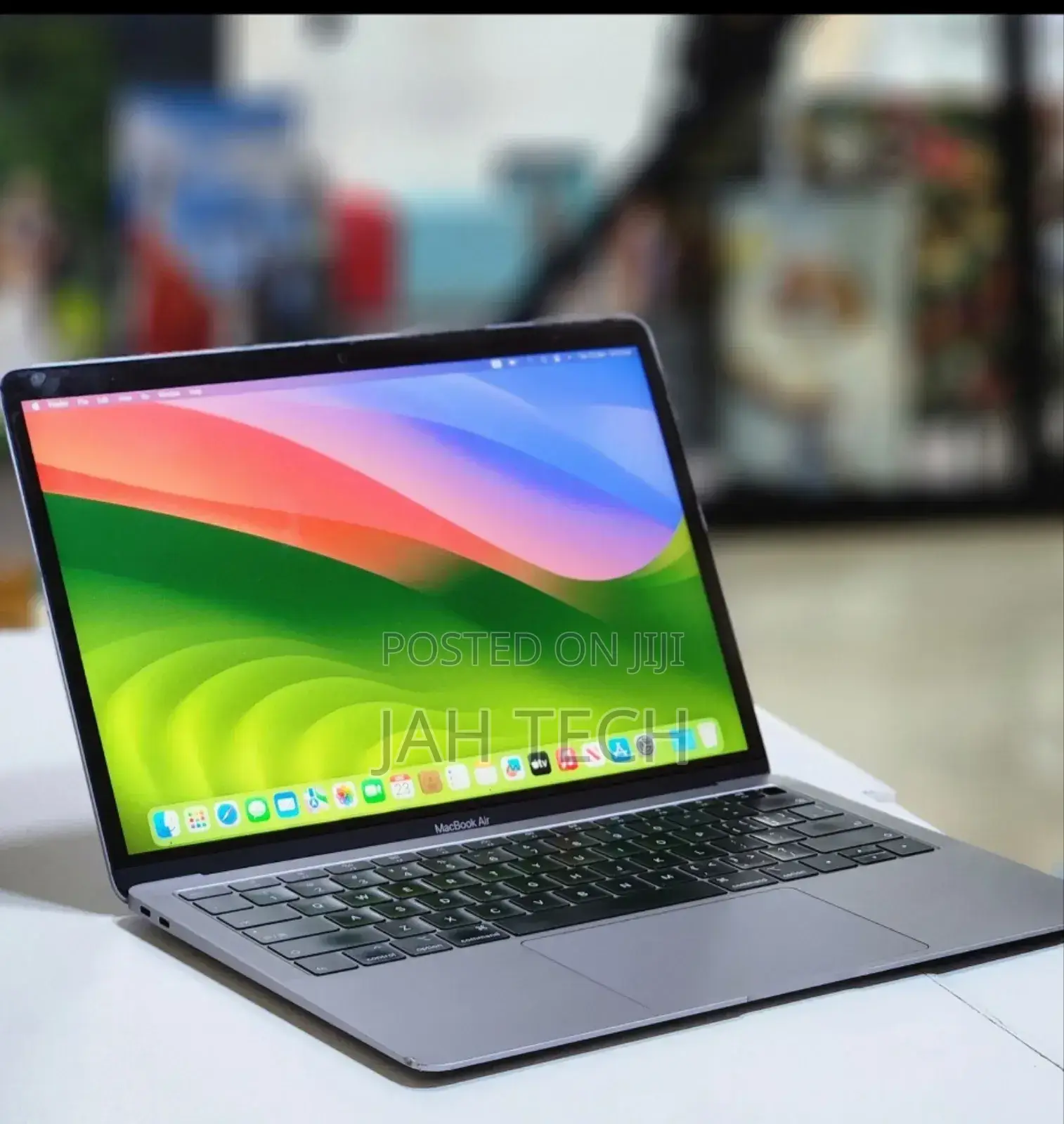 New Laptop Apple MacBook Pro 2019 32GB Intel Core i7 SSD 512GB