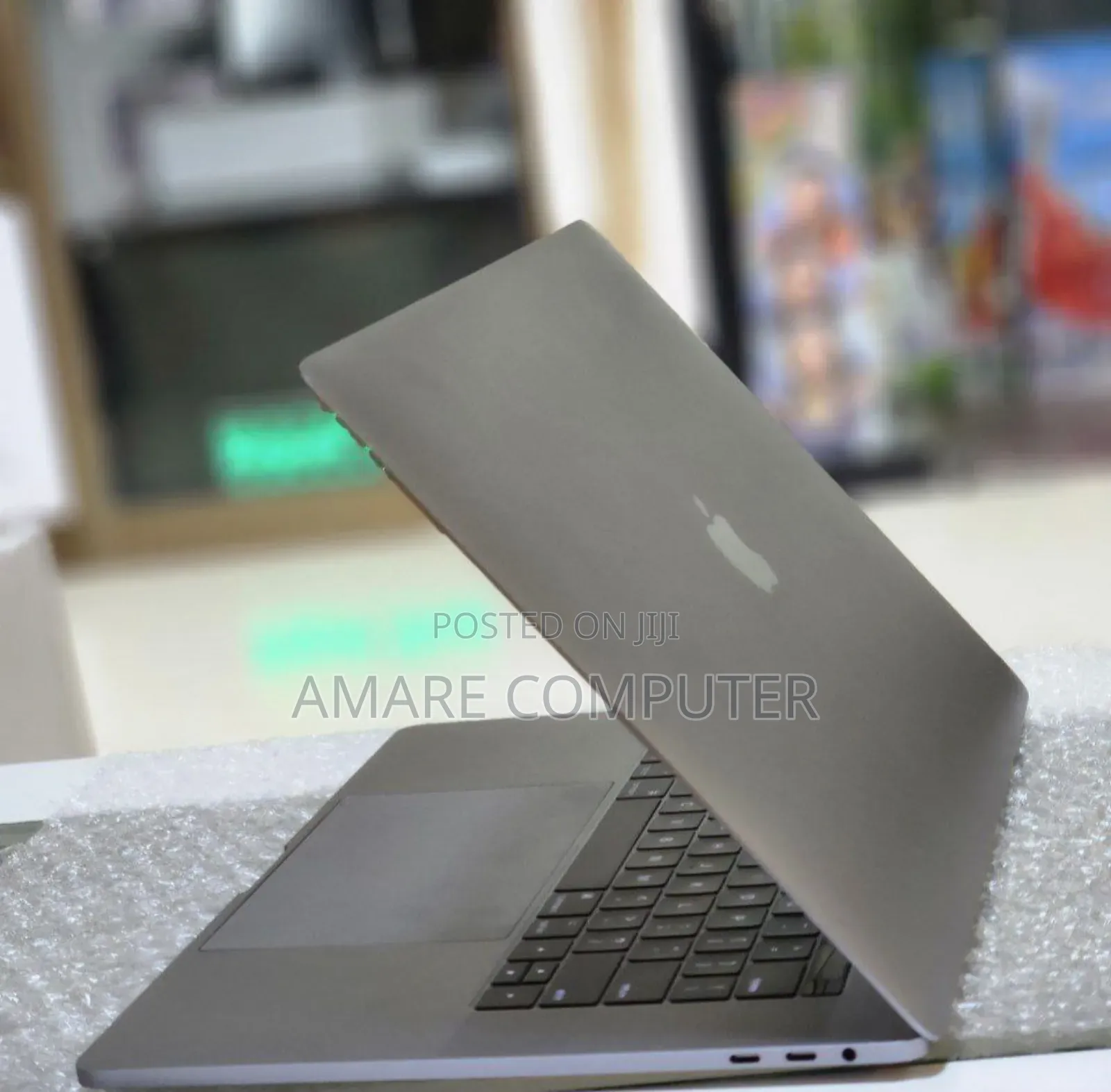 New Laptop Apple MacBook Pro 2019 32GB Intel Core i7 SSD 512GB