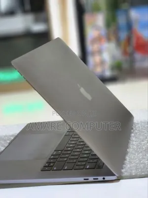 New Laptop Apple MacBook Pro 2019 32GB Intel Core i7 SSD 512GB