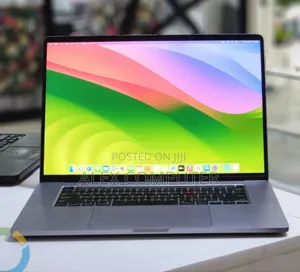 New Laptop Apple MacBook Pro 2019 32GB Intel Core i7 SSD 512GB
