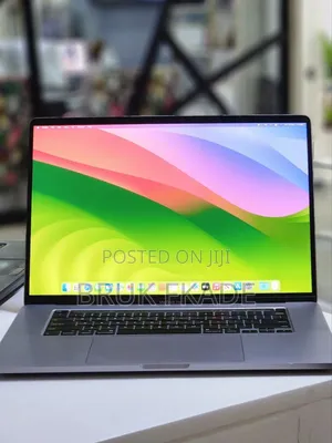 New Laptop Apple MacBook Pro 2019 32GB Intel Core i7 SSD 512GB