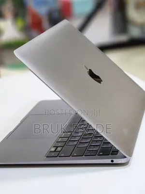 New Laptop Apple MacBook Pro 2019 32GB Intel Core i7 SSD 512GB