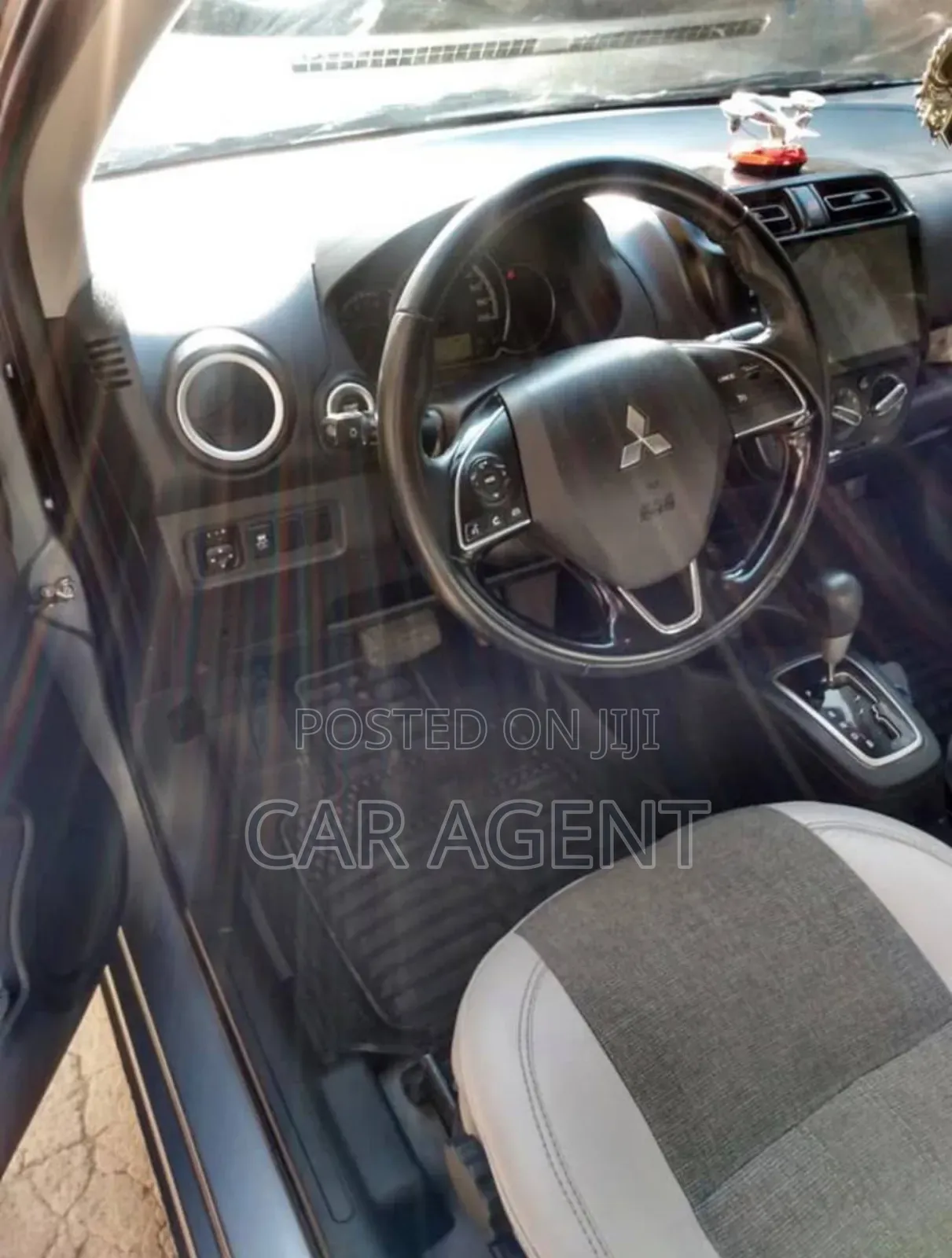 Mitsubishi Attrage 2021 Gray