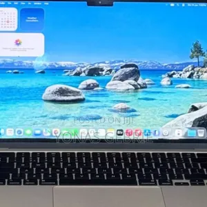 New Laptop Apple MacBook 16GB Apple M4 SSD 256GB