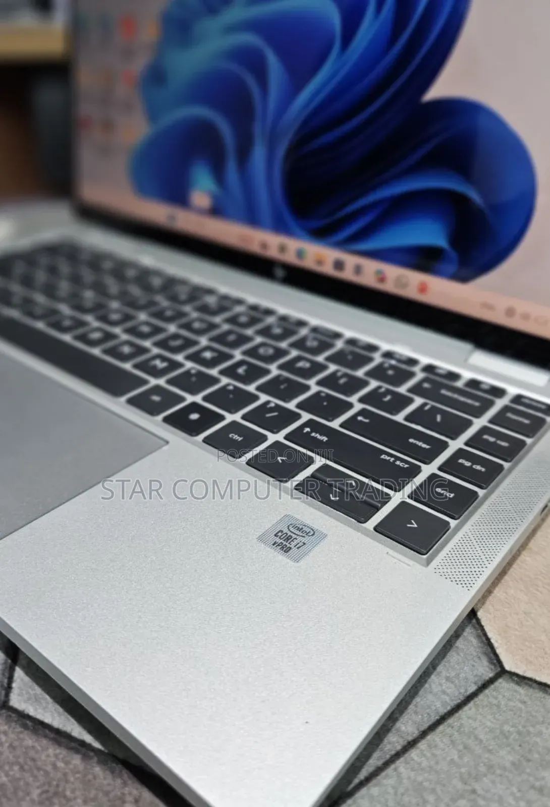 New Laptop HP EliteBook 1040 G8 16GB Intel Core i7 SSD 512GB