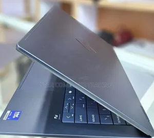 New Laptop HP OmniBook 7 14" 16GB Intel Core Ultra 7 SSD 1T